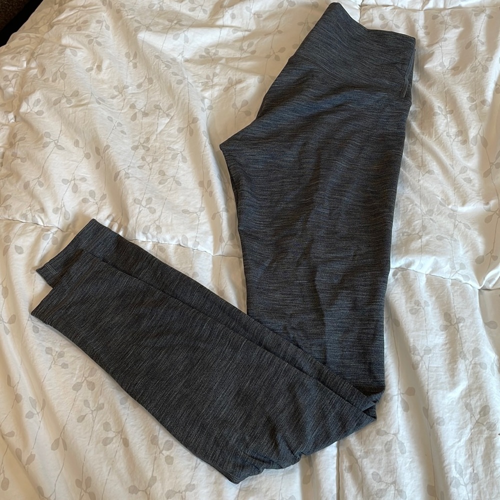 Lululemon luxtreme 25’ leggings size 4.